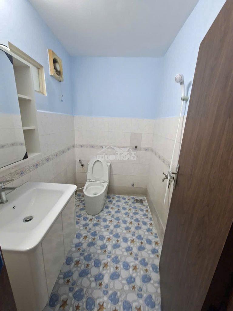 Nhà hẻm xe hơi lạc long quân, trệt 2 lầu st, 4pn, 3.5x16m - 3