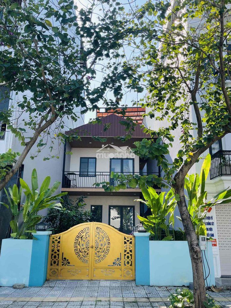 Nhà 2 phòng ngủ, có sân vườn, đầy đủ nội thất. yên tĩnh