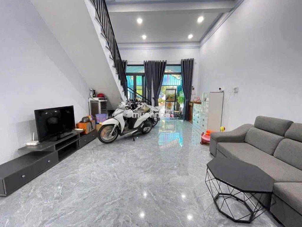 Nhà trệt lầu  3pn mặt tiền nhựa 6.5m thông giá chỉ 2.tỷ 2 - 2