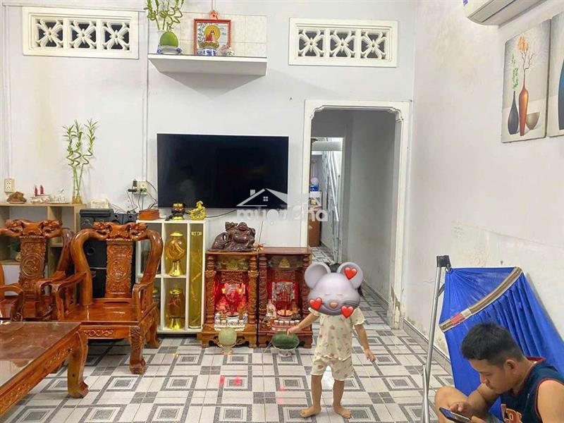 Nhà sổ hồng riêng🌹4m×15m.khu dân cư gần chợ