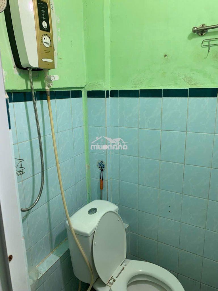 Nhà hẽm 32/3/27f hòa hưng,1 lầu,2 phòng. - 2