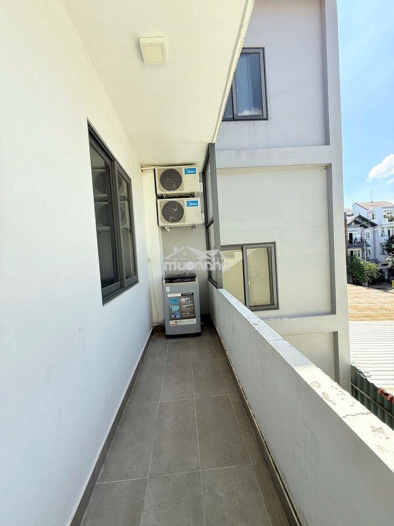 Studio ban công full nội thất - 3