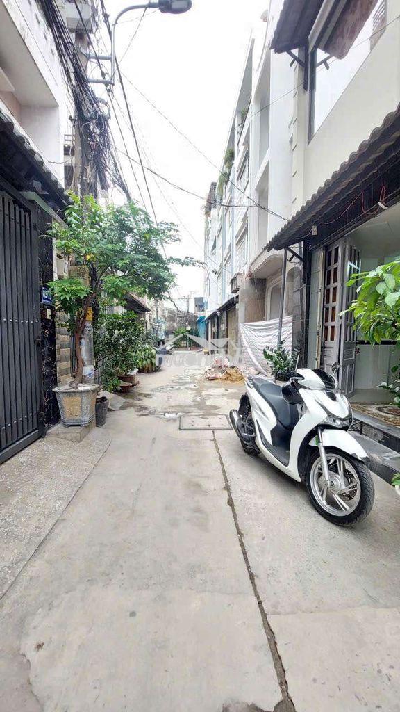 Cho thuê nhà nguyên căn giá 11 triệu rưỡi/1 tháng 