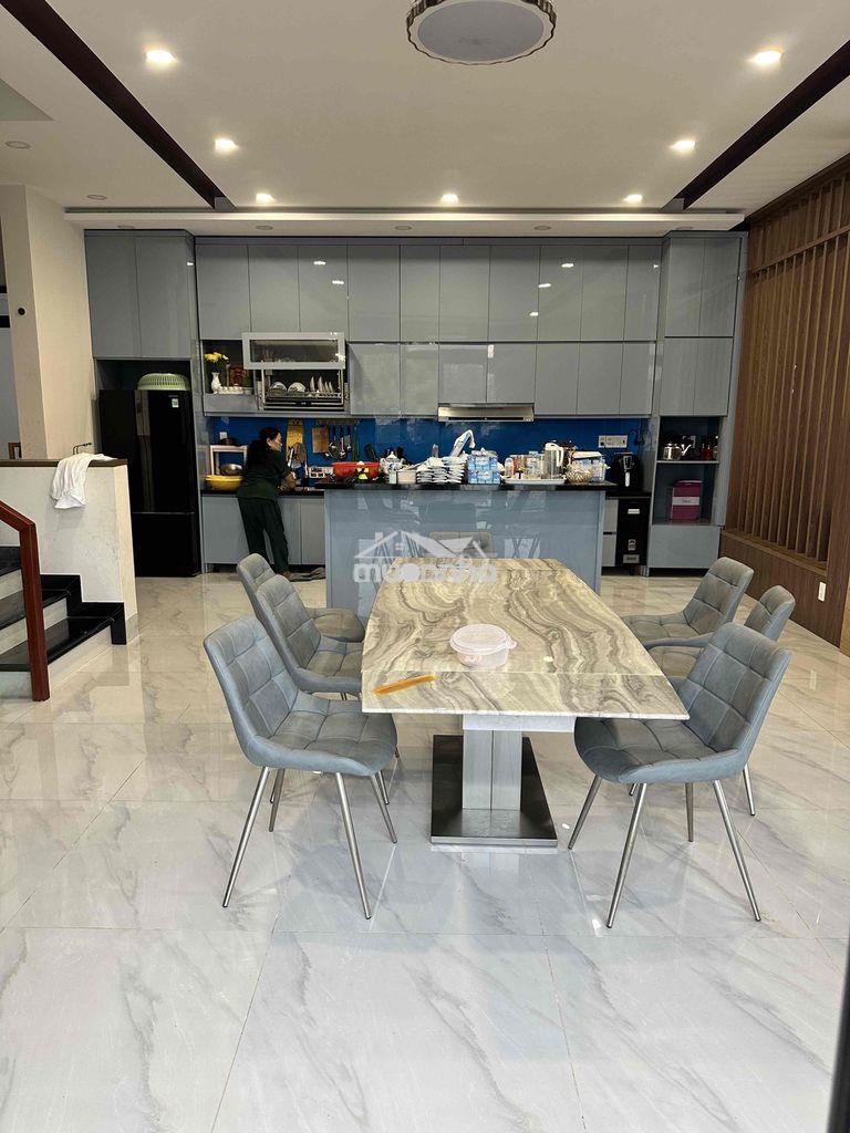 Bán nhà giá bằng 50% thị trường