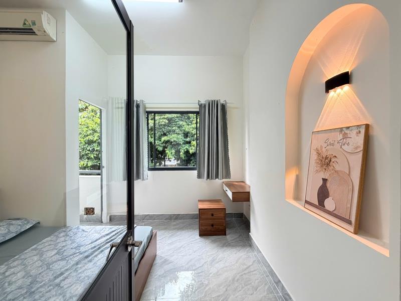 Cho thuê căn hộ 1 phòng ngủ ban công, full nội thất mới 100%, bình thạnh gần ngã tư hàng xanh, q1 - 3