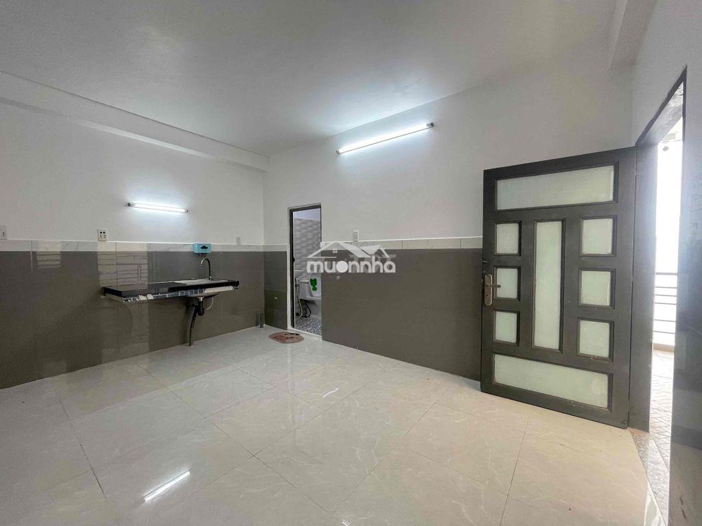 🔥Phòng gác ban công cửa sổ thoáng_ko nội thất_khu hoàng hoa thám - Ảnh 4