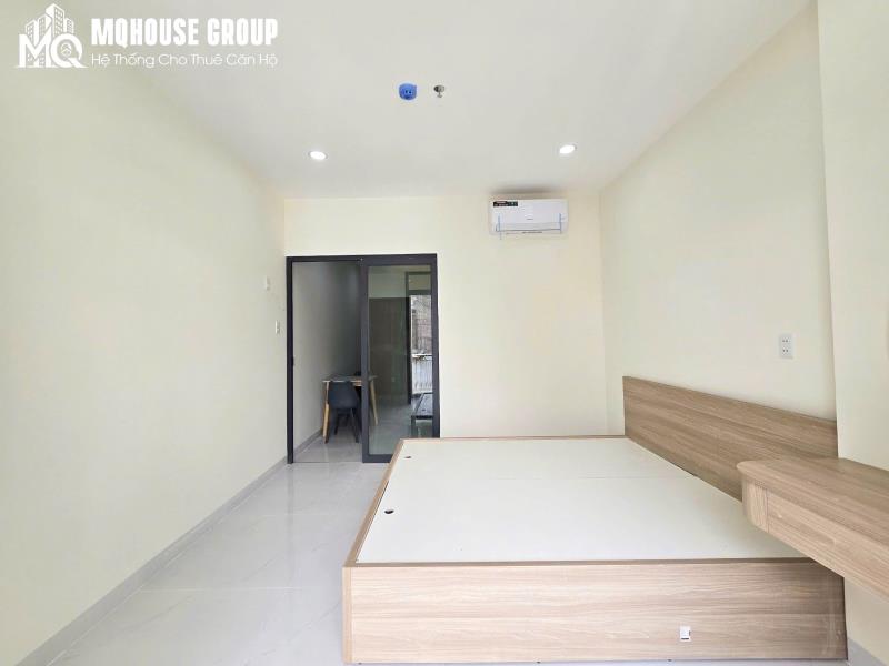Căn hộ ban công, đủ tiện nghi tại quận 7 - 4