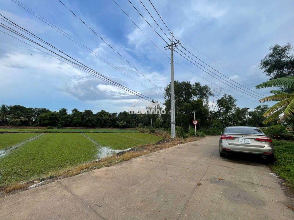Bán lô đất mặt kênh đường xe hơi xã nhị bình, huyện hóc môn, dt 1626m - 2