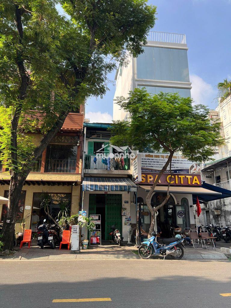 Mặt tiền quận 1 - dtcn: 27m2 - 2 tầng - chỉ 10 tỷ 8 - nhà cũ tiện xây 