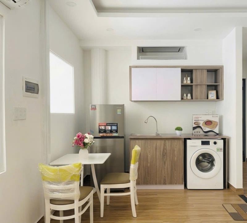 Thuê ngay căn hộ tách bếp ban công 45m2 rộng rãi sát q1 an ninh cao - Ảnh 3