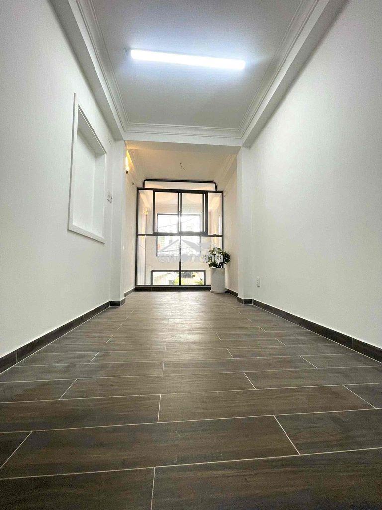 Nhà hẻm 5m lê thị bạch cát, dt: 2.3x11m 3.5tấm mới vào ở liền. 4tỷ5