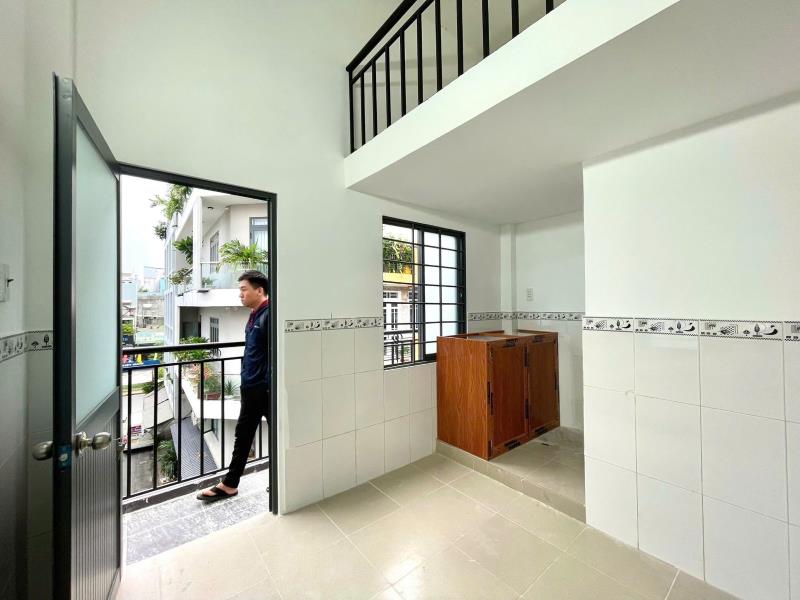 Gác - ban công- mới tinh- ở được 4 người, - Ảnh 3