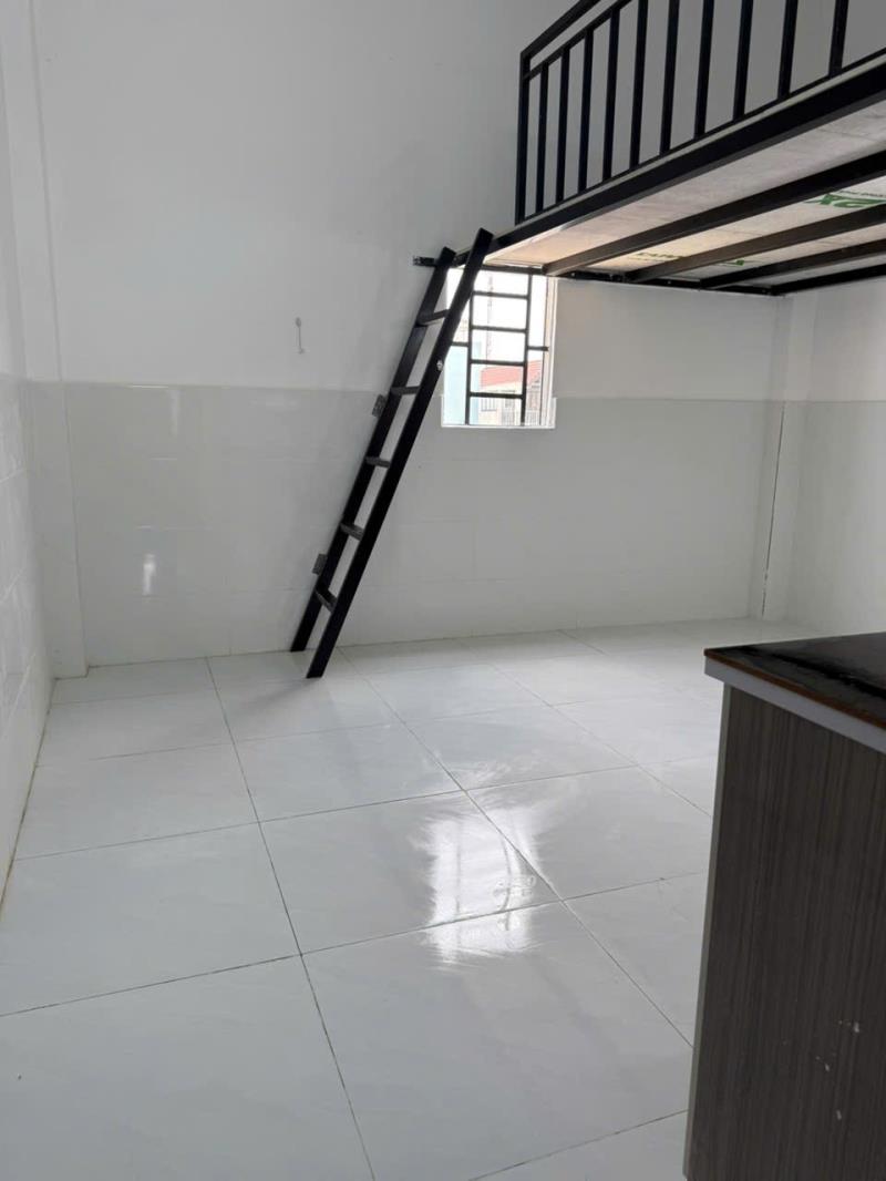 Trọ duplex có cửa sổ gần đại học công thương - đại học văn hiến - Ảnh 3