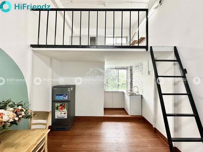 Phòng trọ gác cao 2m cửa sổ trời