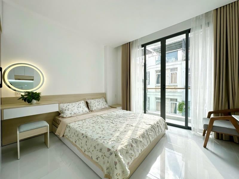 Cho thuê phòng ban công - full nội thất - ngay dương quảng hàm  - Ảnh 3