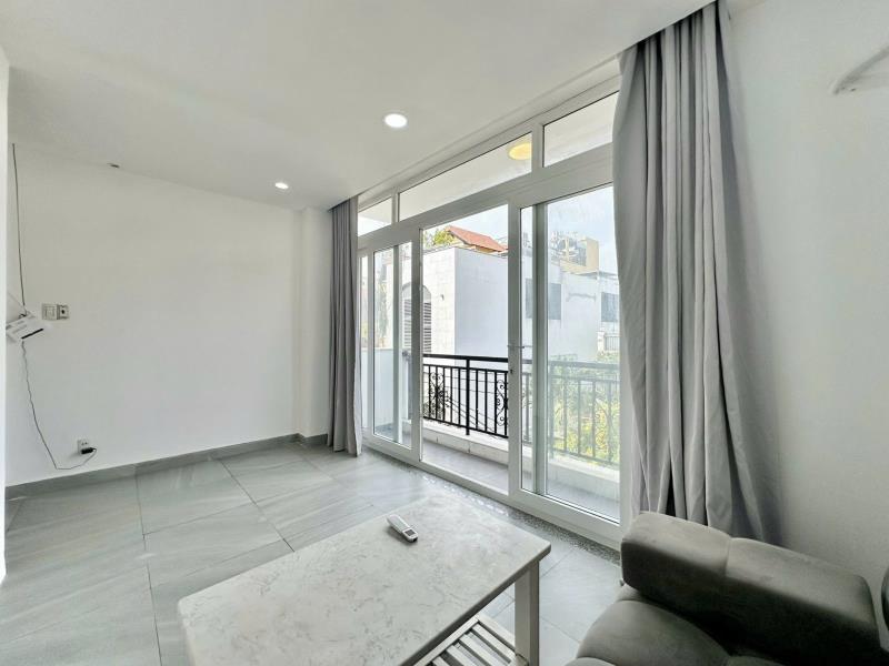 Cho thuê căn 2pn ban công, full nội thất – phú nhuận
