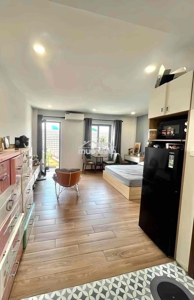 Phòng 35m2_ studio ban công_full nội thất_ 52/7 cù lao