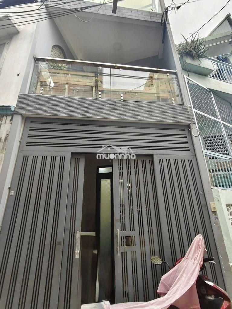 Hẻm xe hơi đậu cửa, hẻm thông 