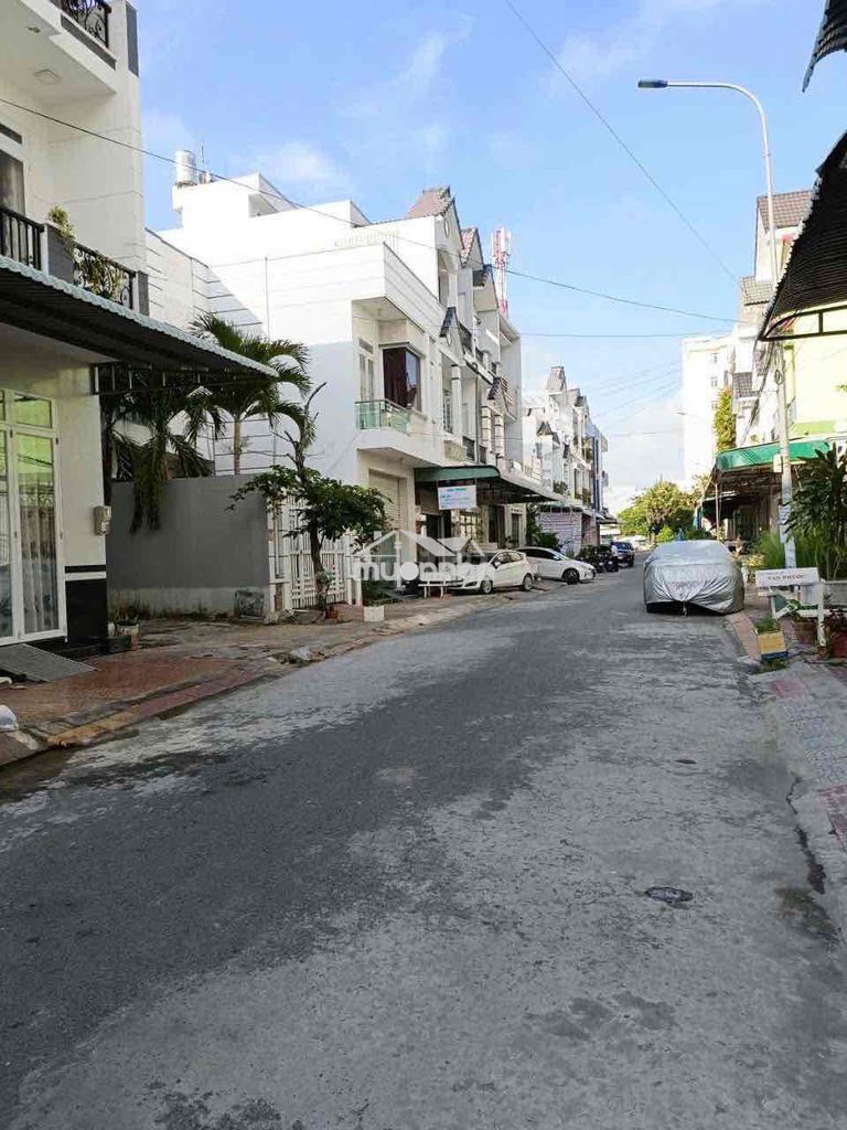 Cho thuê nhà 1 trệt 2 lầu kdc hưng phú 1 - 2