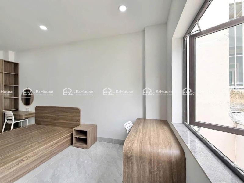 Thuê phòng ngay mặt tiền có cửa sổ đón nắng lớn - Ảnh 2