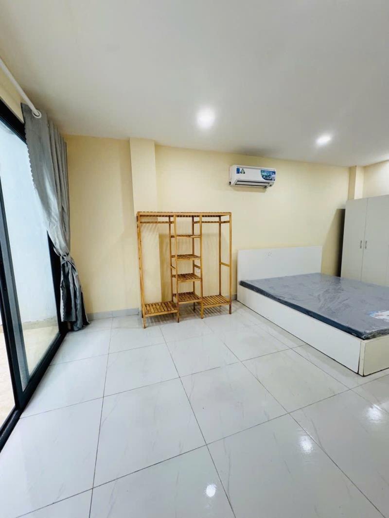 Thuê ngay căn hộ ban công mới 100% full nội thất ngay khu ẩm thực phan xích long giáp quận 1,3 khu an ninh - Ảnh 2