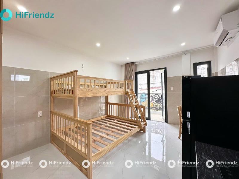 Cho thuê căn hộ dịch vụ ban công mới gần chợ hạnh thông tây