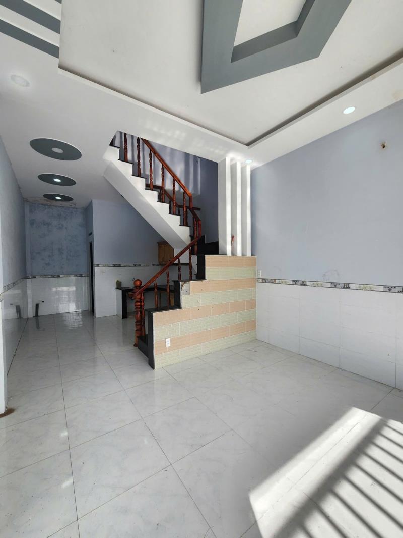 Bán nhà sổ hồng riêng hóc môn [5m*13m] trệt lầu nhà mới ở liền giá 1 tỷ tl - Ảnh 2
