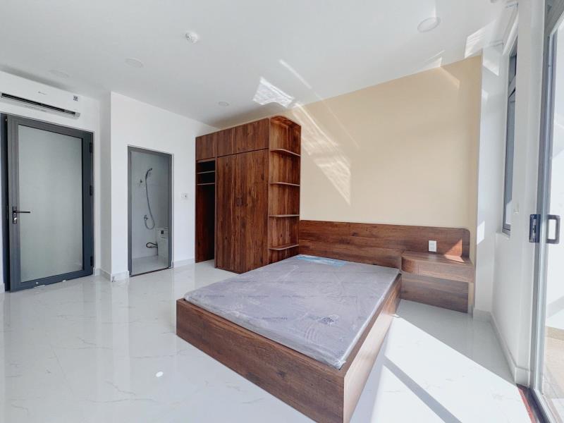 Cho thuê căn hộ ban công 38m2 full nội thất tone gỗ ngay nơ trang long gần chợ bà chiểu giáp quận 1,3 khu an ninh tốt  - Ảnh 3