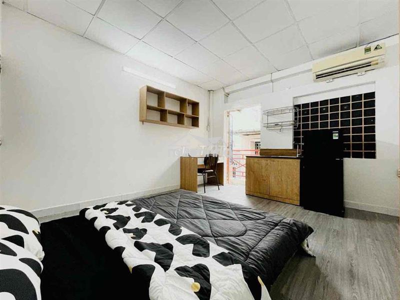 Chính chủ sang chdv 4 phòng full nội thất gần ngã tư phú nhuận