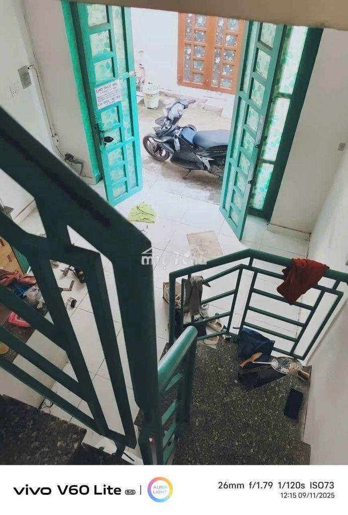 Cho thuê nhà nhỏ 1 trệt 1 lầu  - 3
