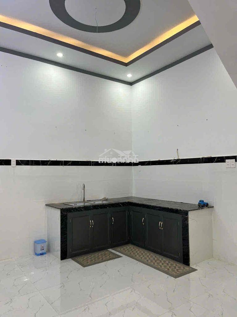 Nhà trệt lầu ngay ngã tư bến cá - 4