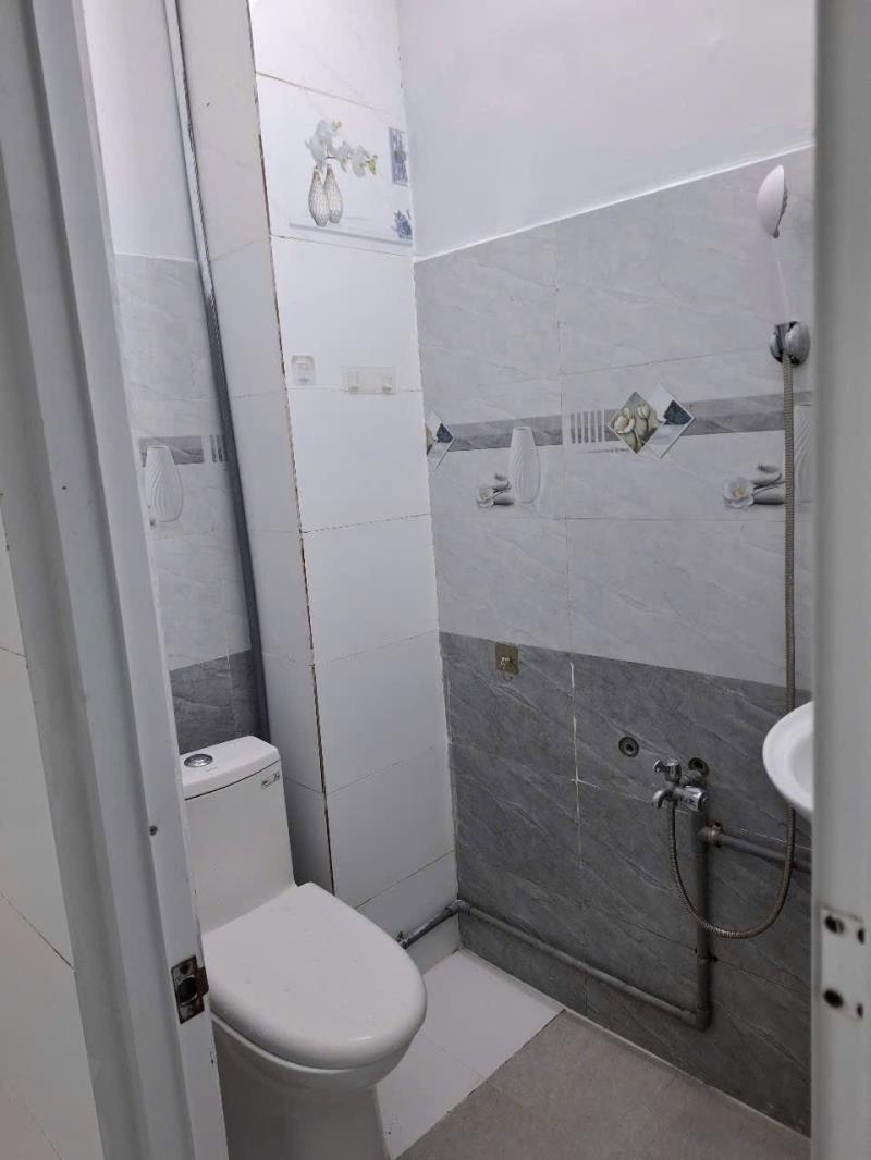 Bán nhà 2 tầng hẻm xe hơi đường tam phú - gần chợ hiệp bình, có phòng ngủ dưới trệt