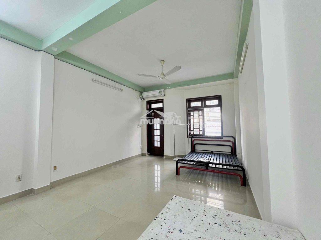 Cho thuê căn hộ nội thất cơ bản_ban công rộng_40m2 ngay cầu vượt 3/2 - 2