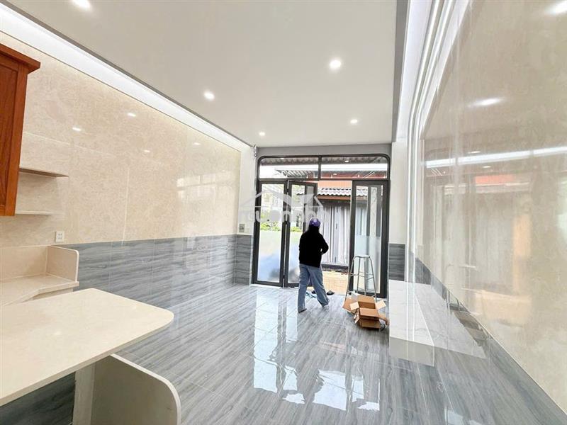 Cho thuê nhà đẹp mới  xây có 2 phòng, giá chỉ 8 triệu