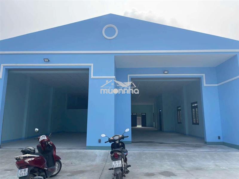 Kho thuê mới tổng 1000m xd 350 sân rộng _đường nữ dân vĩnh lộc a