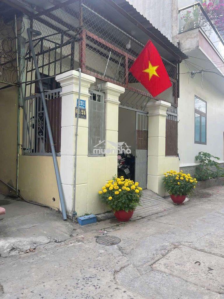 Nhà ở và 6 phòng trọ cho sinh viên thuê