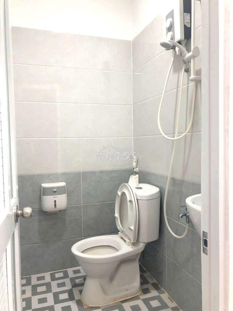 Cho thuê nhà nguyễn văn cừ q1 2pn 2wc giá 12tr - Ảnh 3