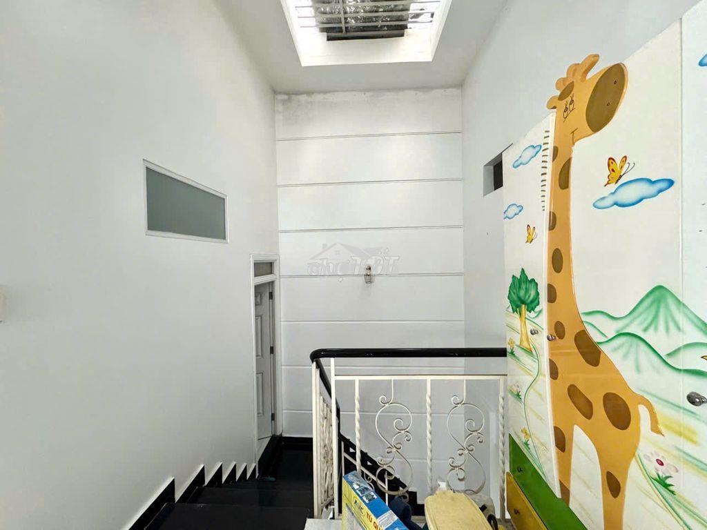 Nhà đẹp 1 lầu hẻm 861 trần xuân soạn ngay him lam, quận 7 - Ảnh 2