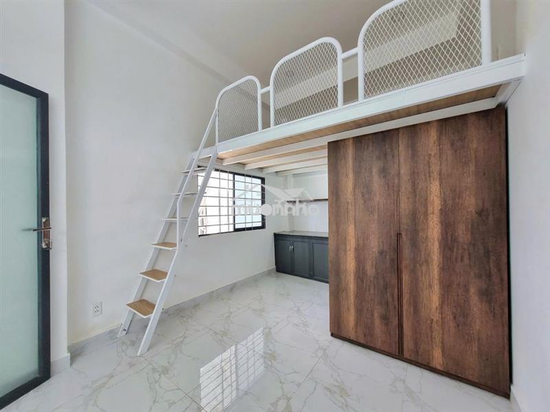 Gác  cao rộng rãi ngay nguyễn kiệm đối diện bệnh viện 175, thang máy