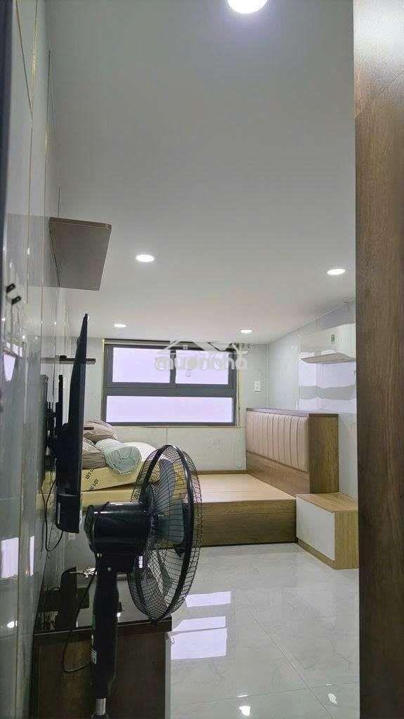 Nhà nc mới full nội thất xịn tr 2 lầu 2pn 3vs ng.thị minh khai p5 q3 - Ảnh 2
