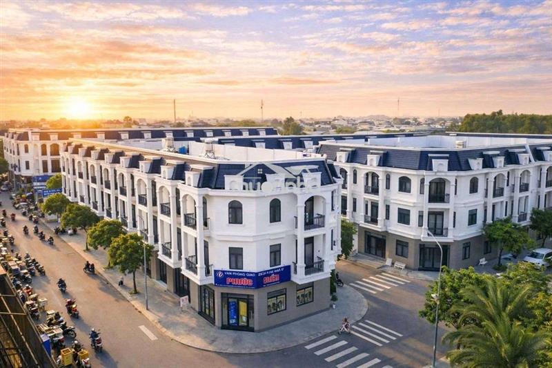 Nhà đẹp 1 trệt 2 lẩu phước điền bình chuẩn 34