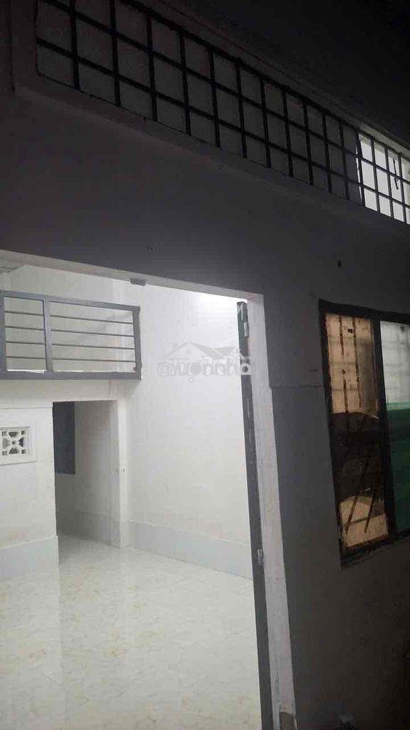 Cho thuê nhà hẻm xe hơi đường huỳnh tấn phát 7 tr