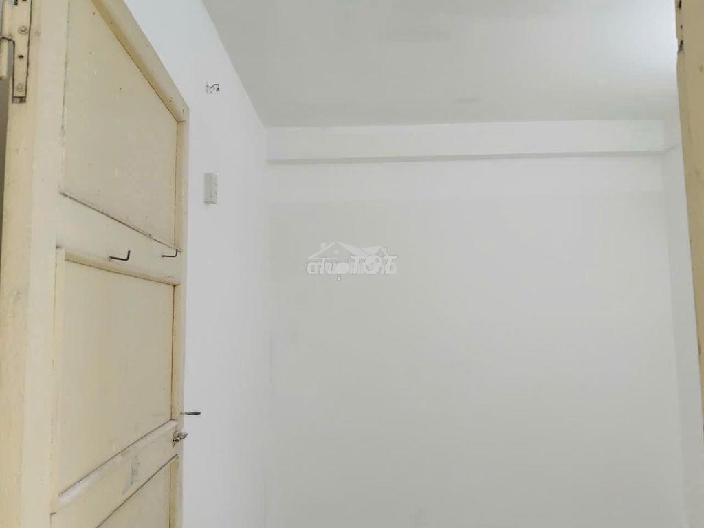 Cần bán gấp căn chung cư  gần chợ, trường học, khu tấp nập an ninh - 3
