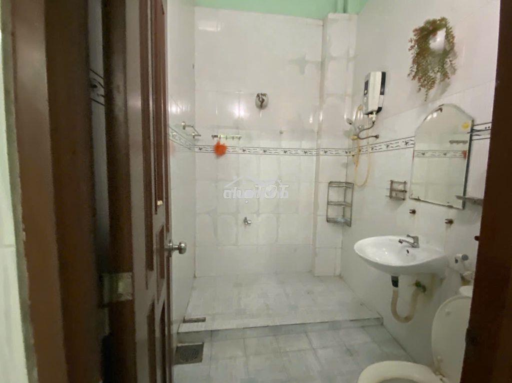 Nhà thuê 5x20m.cấp 4.2pn.khu nb tô hiệu.gía:10tr - 4
