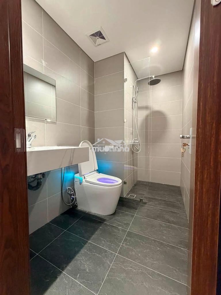 Cho thuê  chung cư mia center point hướng biển - chỉ 7tr/thang