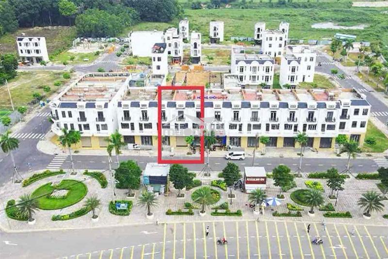 Bán nhà mặt tiền 3 lầu ngay vsip2.