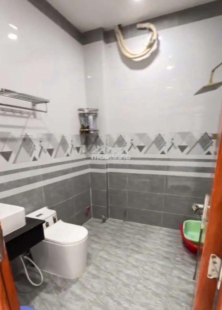 Cho thuê căn hộ 100m² 3pn hẻm xe hơi 8m lê đình cẩn, bình tân - 6triệu - Ảnh 3