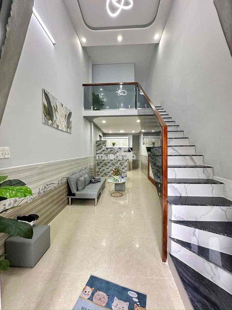 Người thân cần bán nhà đẹp ở lê văn khương