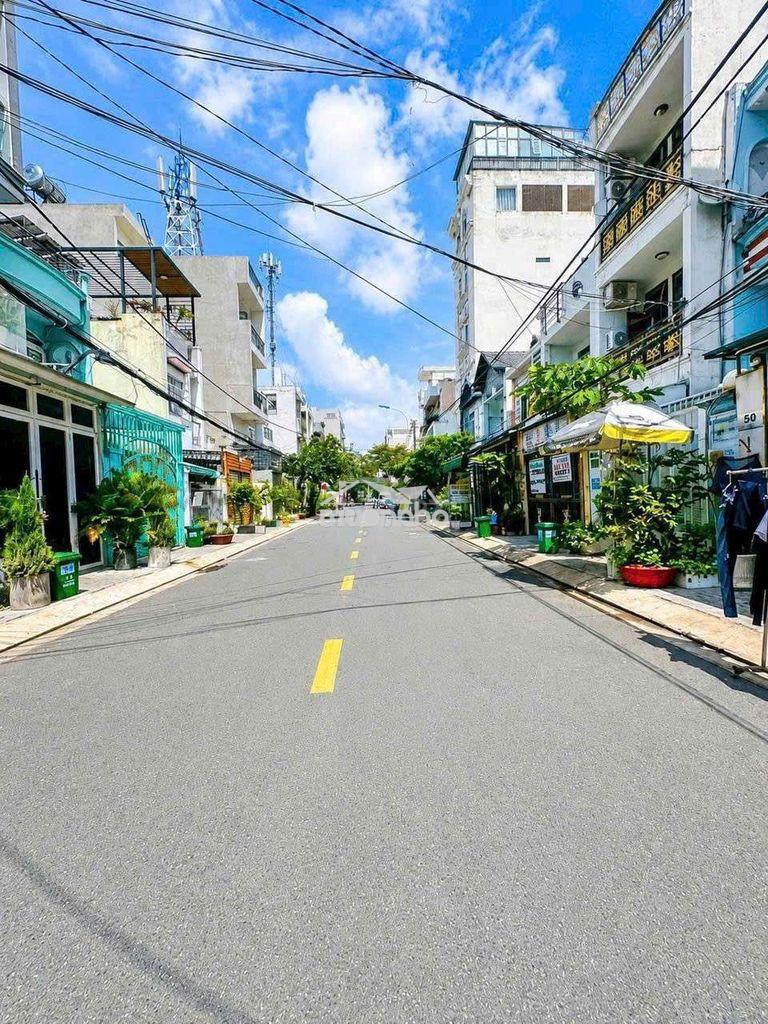Biệt thự quận 7 cần bán