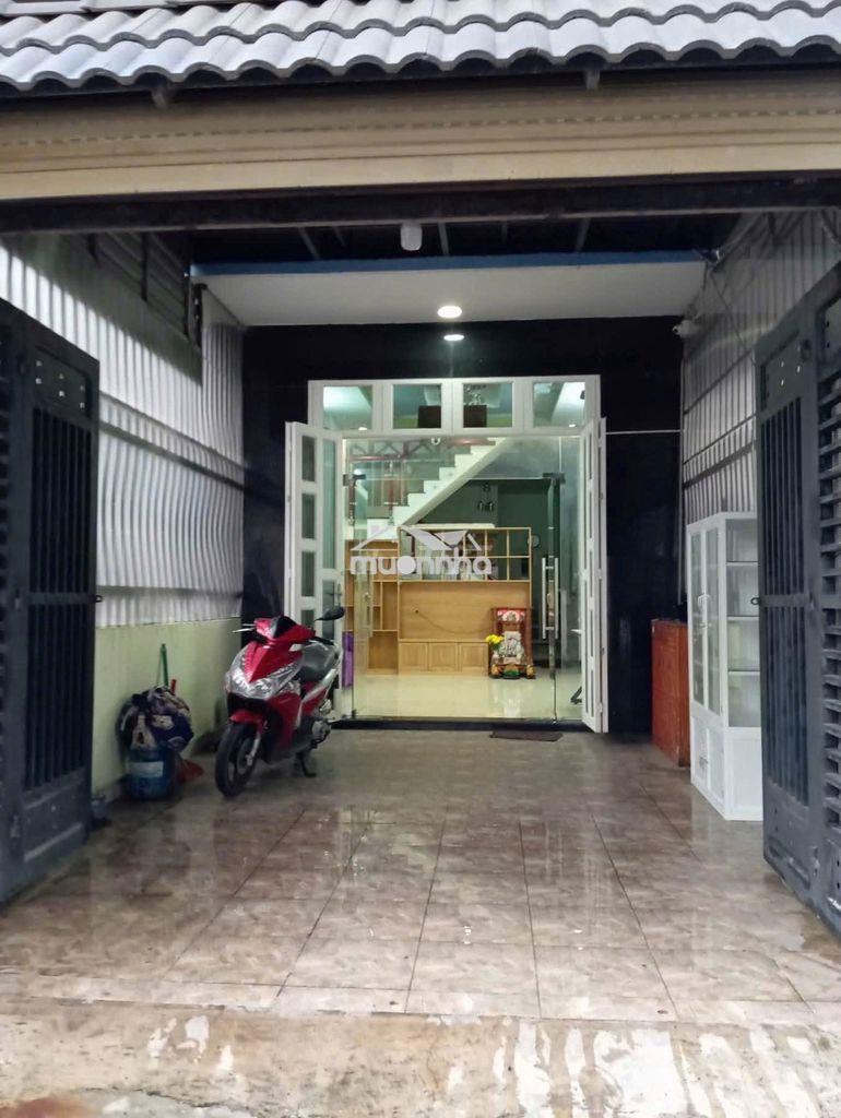 Cho thuê nhà trệt 2 lầu đông hoà đường 2 bà trưng sân xe hơi
